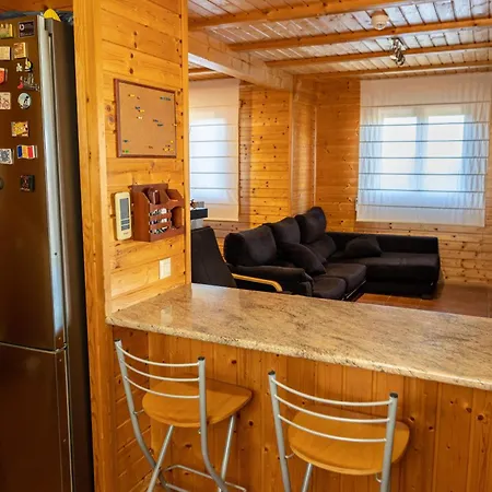 Casa De Madera En * كالافيل