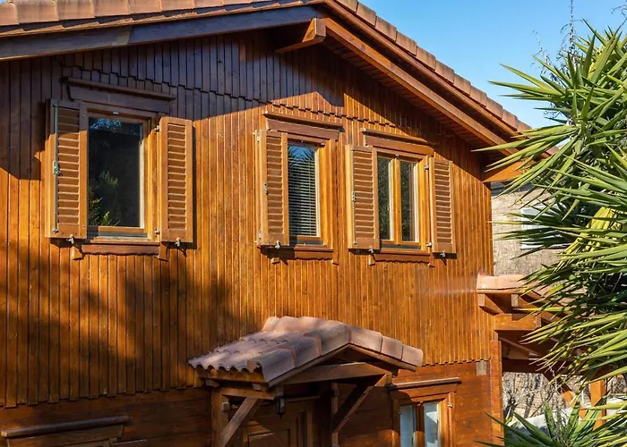 Casa De Madera En * カラフェル